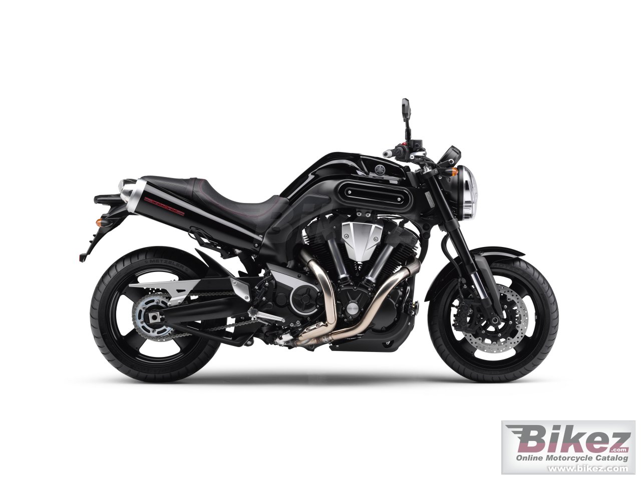 Big Yamaha mt-01 picture and wallpaper from Bikez.com